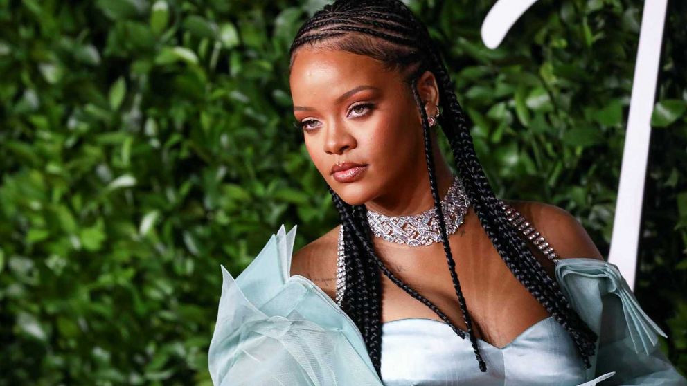 Rihanna es la mujer en el mundo artístico de la música más rica del mundo