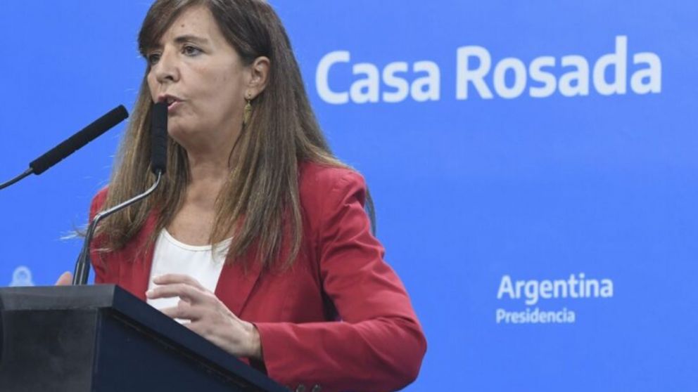 Gabriela Cerruti explicó las razones que impulsaron a la prohibición de sacar pasajes en cuotas