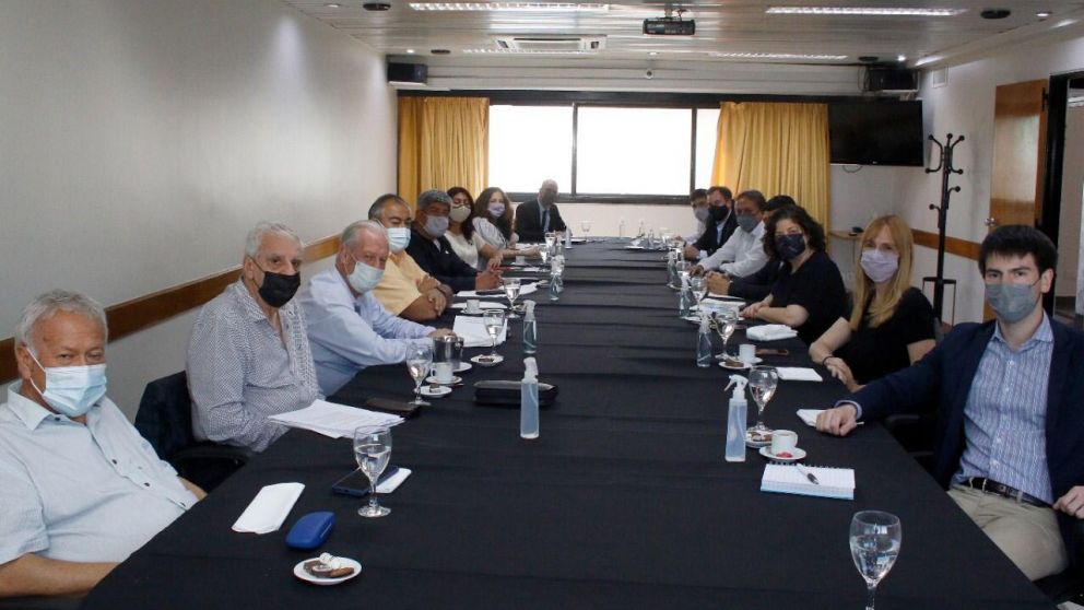 Primera gesti�n oficial de la nueva CGT, reuni�n con la ministra de Salud