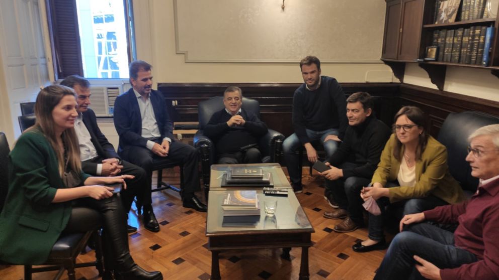 Negri y Ritondo suman apoyos para seguir al frente de los bloques pero persisten las tensiones en JxC