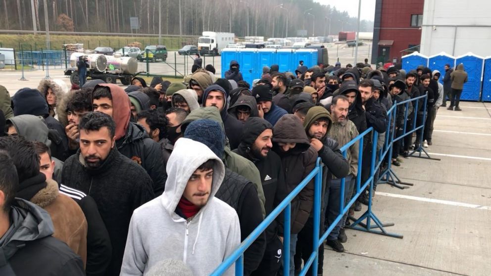 El número de cruces ilegales en las fronteras exteriores de la UE en los primeros 10 meses del año en curso aumentó casi un 70%