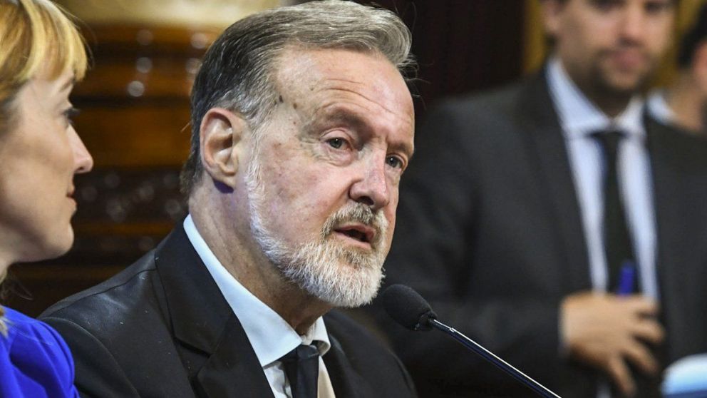 Bielsa dijo el lunes que Kast tiene un "sentimiento anti argentino" y lo tildó de "pinochetista"