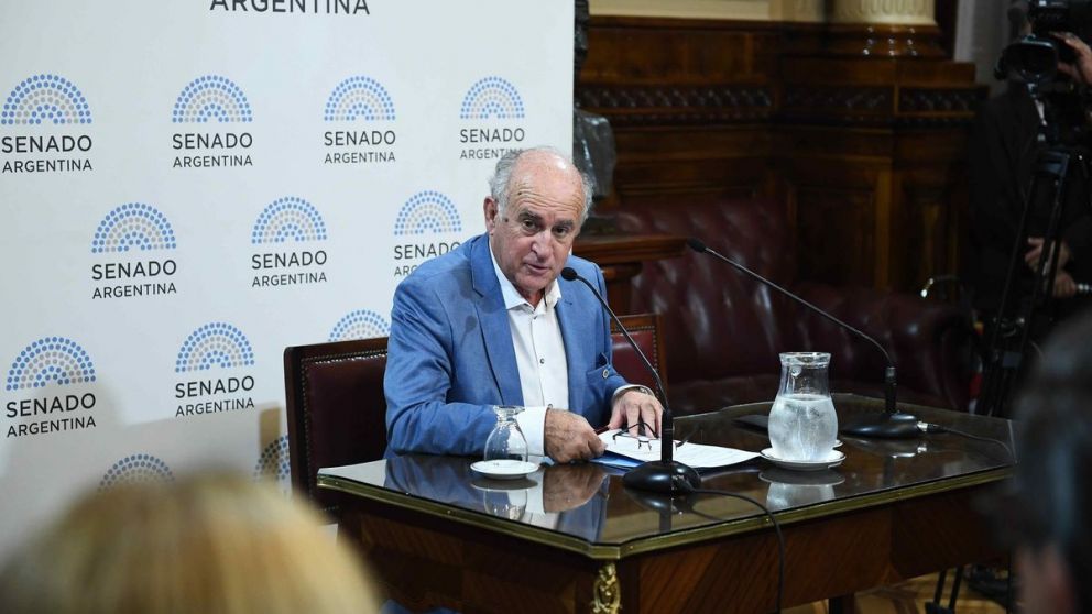 El senador Oscar Parrilli pide más participación popular