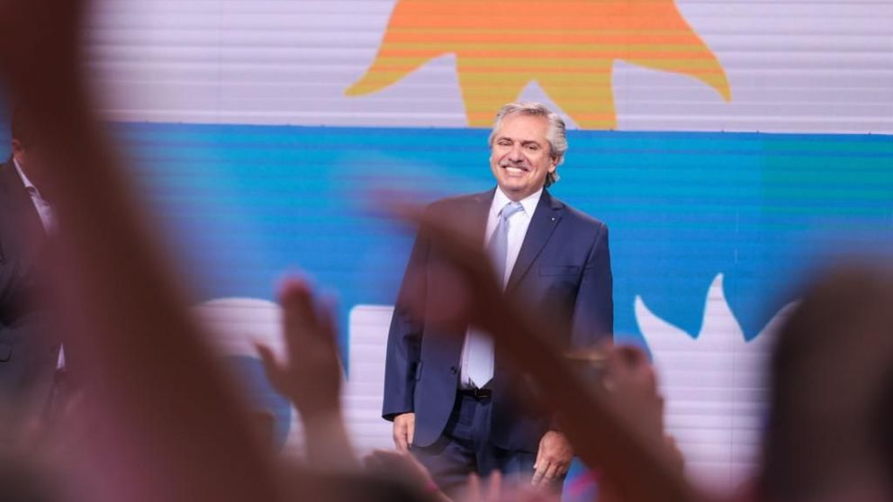 Aún perdiendo, el resultado de las eleccioens legislativas reposicionó al Presidente