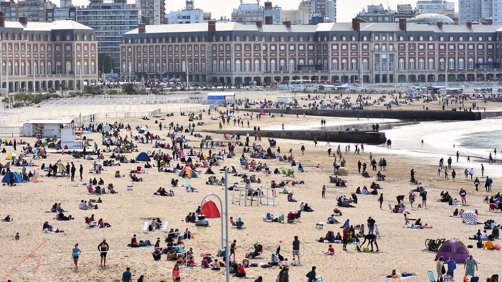 El ministro de Turismo y Deportes anticipó un verano sin restricciones