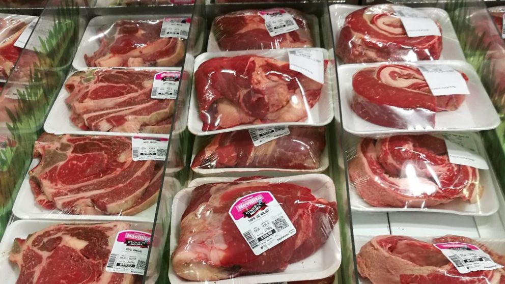Los precios de la carne descendieron levemente este viernes luego de un fuerte aumento en los días previos