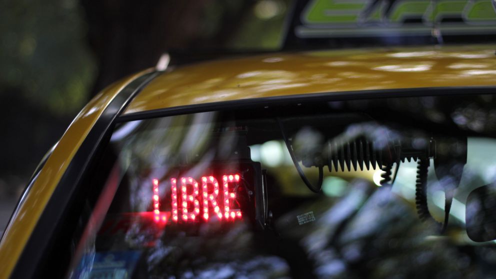 La bajada de bandera de los taxis pasará a costar 111 pesos a partir del 1 de diciembre