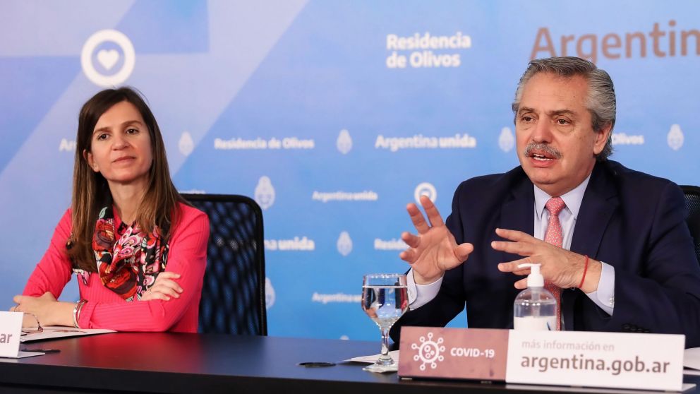 Alberto Fernández y Fernanda Raverta, titular de Anses