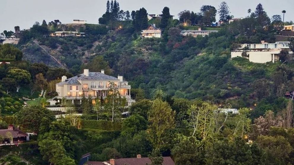 El multimillonario se deshizo de todas sus propiedades