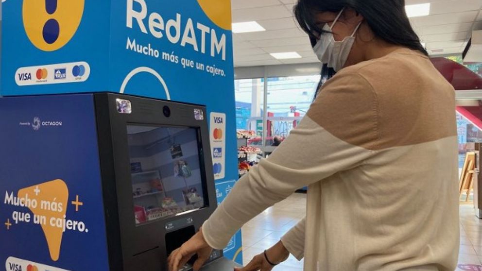 El negocio de los cajeros automáticos no bancarios sigue creciendo en el mercado argentino
