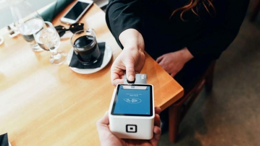 La tarjeta de débito es el medio de pago más utilizado por los argentinos