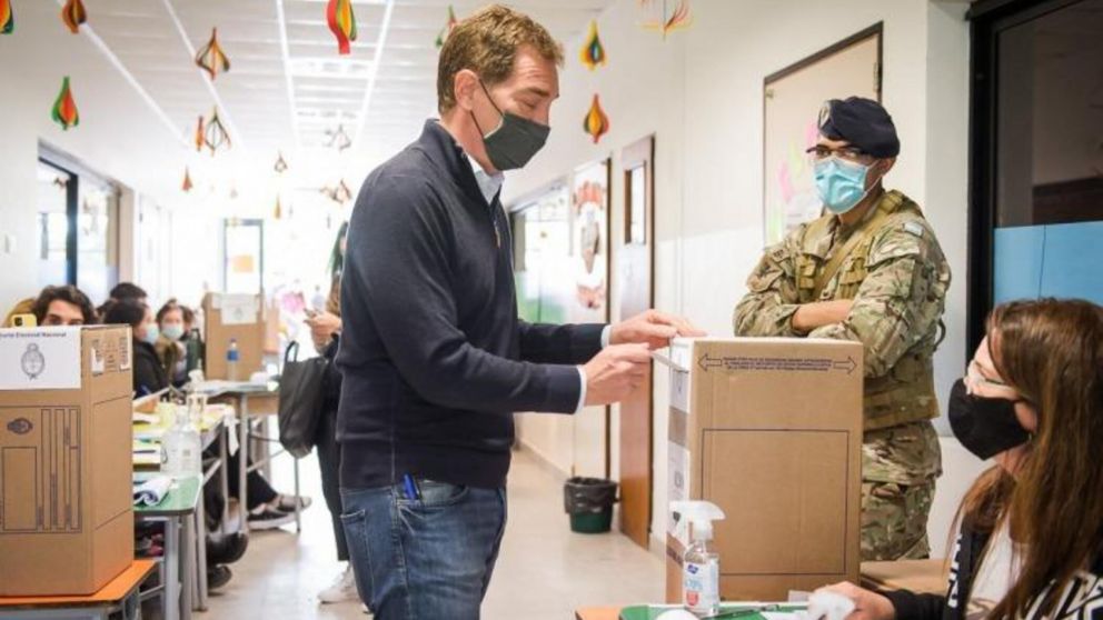 Elecciones 2021: Santilli emitió su voto