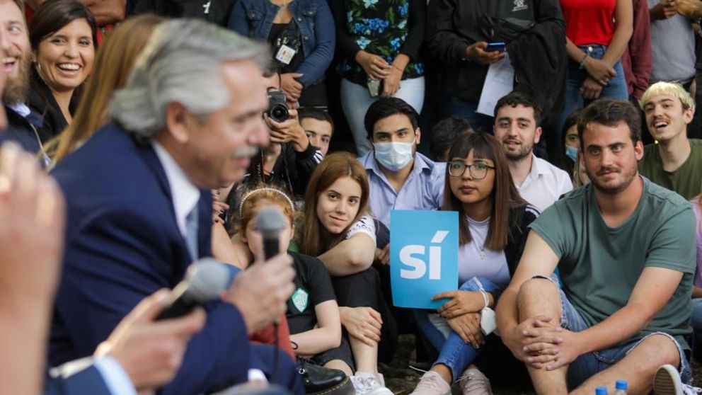 En Lomas, Alberto aseguró que "la mejor Argentina es la que genera empleos"