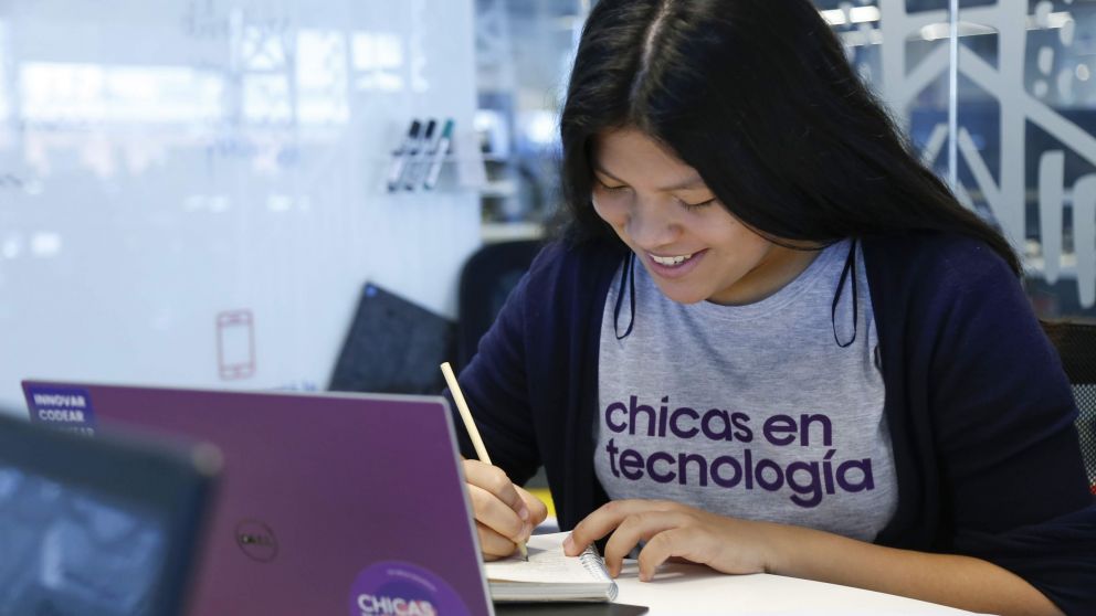 Programando un Mundo Mejor, la iniciativa de Chicas en Tecnología