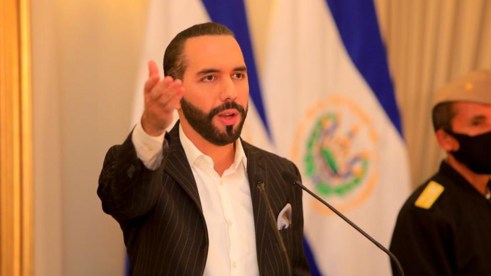 El Salvador promete construir escuelas gracias a las ganancias de Bitcoin