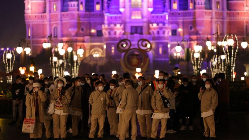 Disney Shanghái quedó en cuarentena por un caso de Covid