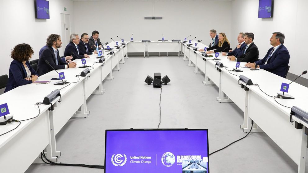 El acuerdo final de inversión de hidrógeno verde se firmó en Glasgow, Escocia, en la gira del presidente Alberto Fernández