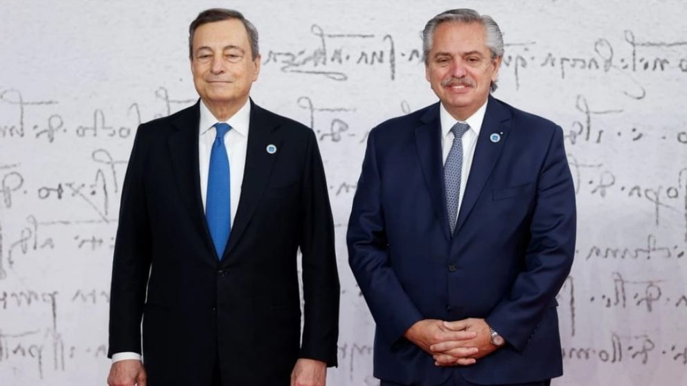 El primer ministro de Italia, Mario Draghi, y el presidente Alberto Fernández