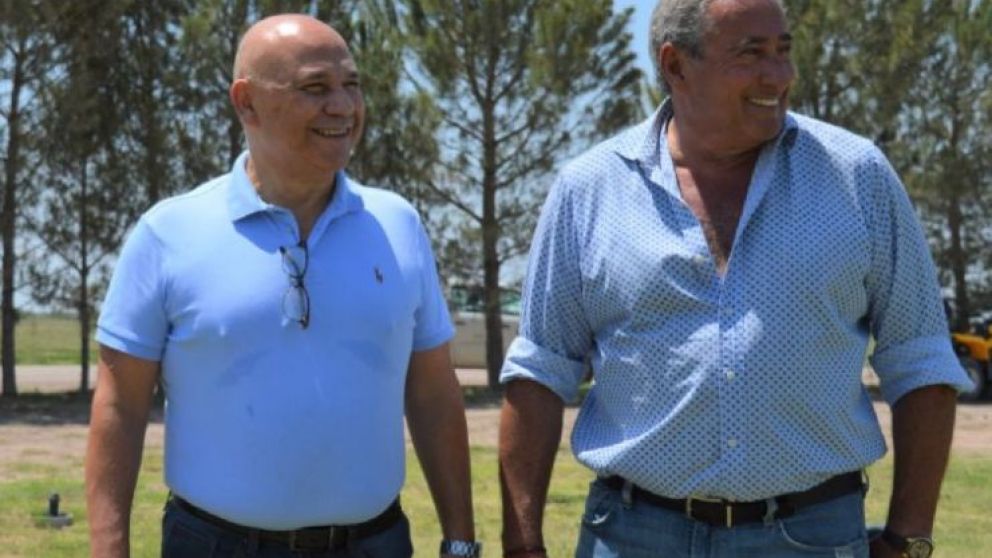 El contador Raúl Olmos y el Ingeniero Alfredo Vila Santander