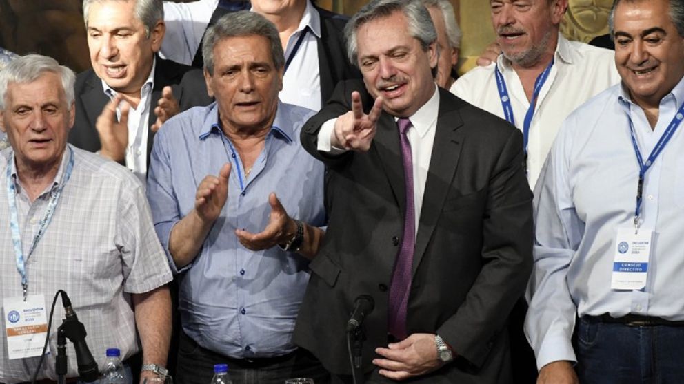 Alberto Fernández recibió el apoyo de la CGT en la negociación con el FMI