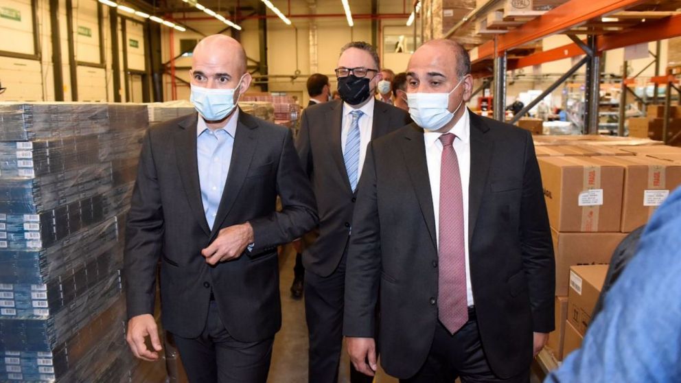 Juan Farinati, CEO de Bayer Cono Sur; Juan Manzur, Jefe de Gabinete de la Nación y Matias Kulfas, Ministro de Desarrollo Productivo