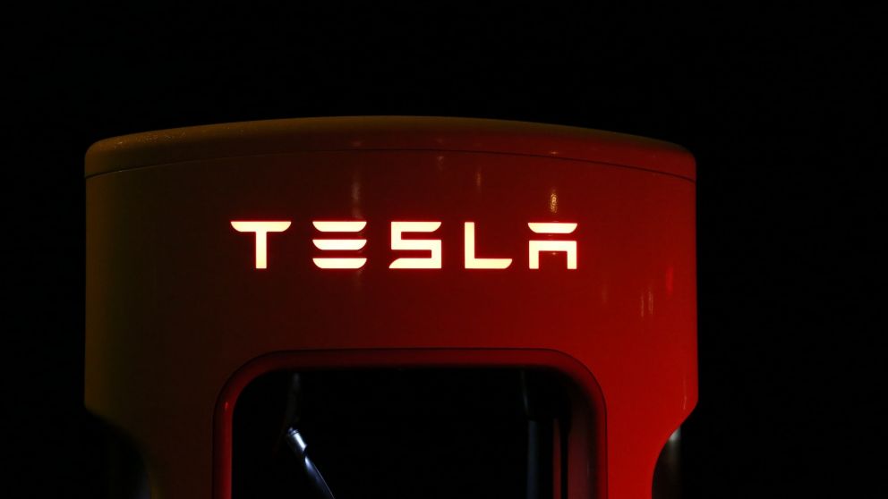 ¿Por qué se dispararon las acciones de Tesla?