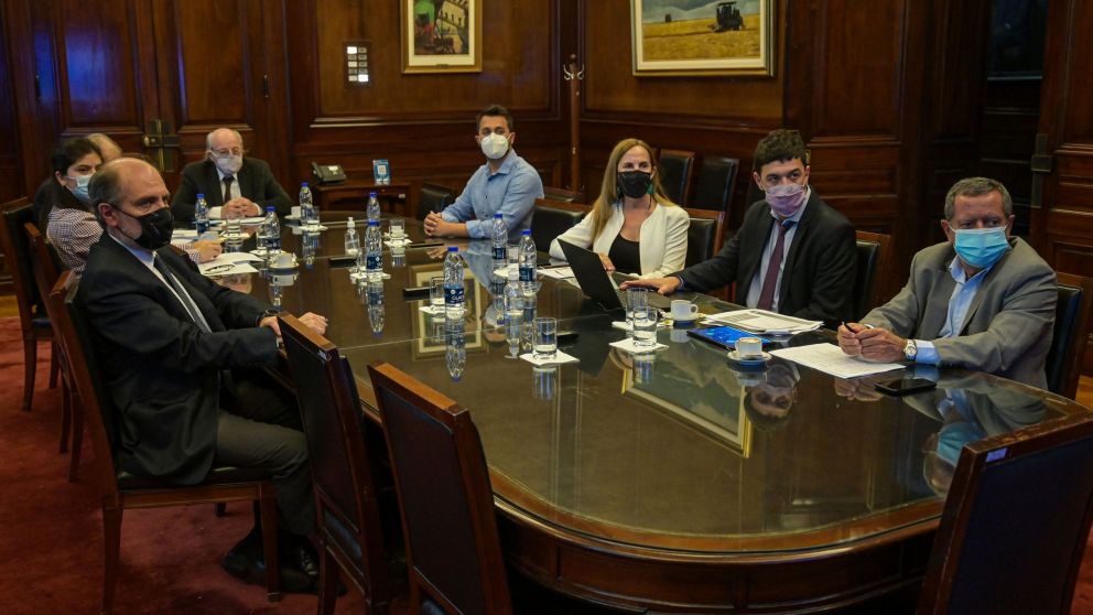 Los nuevos cr�ditos se presentaron en la reuni�n del Consejo Consultivo del BNA, encabezada por el pesidente de la entidad, Eduardo Hecker