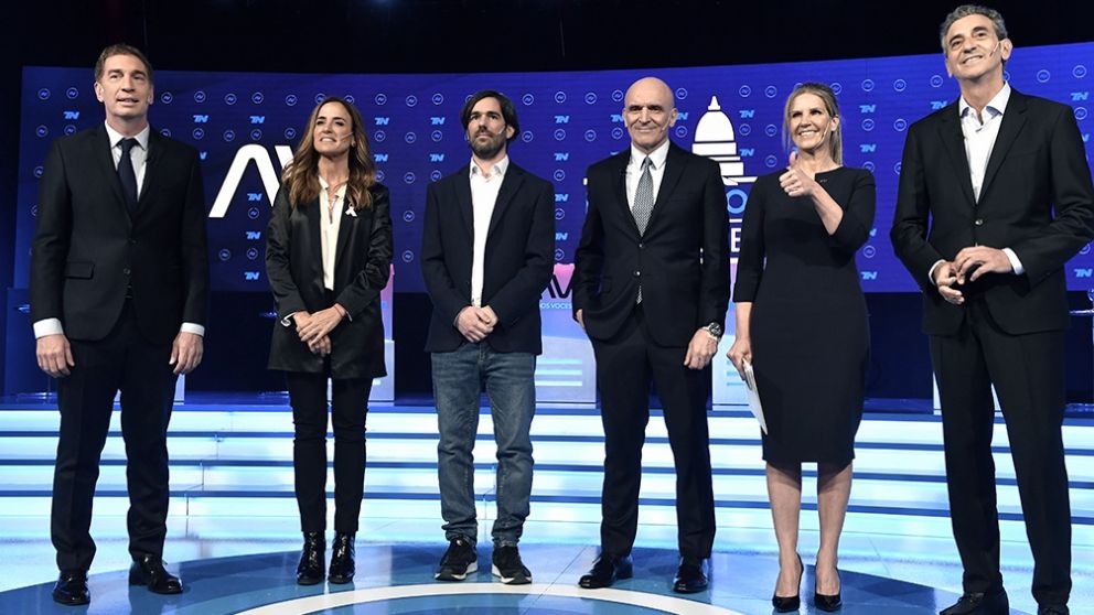 Los candidatos debatieron de cara a las elecciones 2021