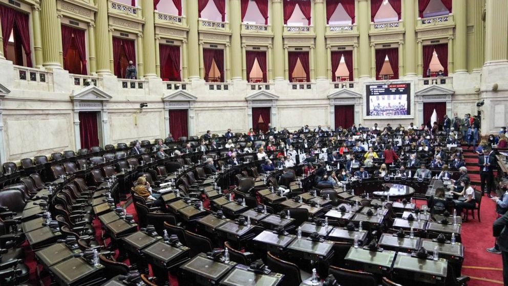 En plena campa�a, el FdT y la oposici�n a�nan fuerzas para aprobar un paquete de leyes antes de las elecciones