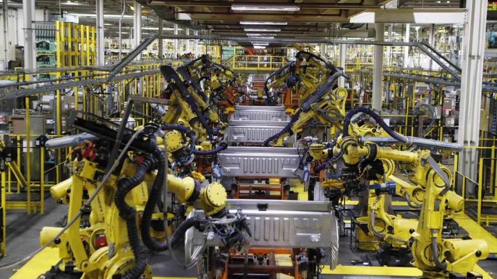 La escasez mundial de semiconductores redujo la producci�n de veh�culos, lo que influy� en la ca�da de los �ndices