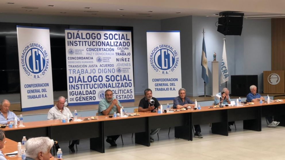 "Iglesias y a Wolff ya que desprestigian las bancas que ocupan", remarcaron desde la CGT