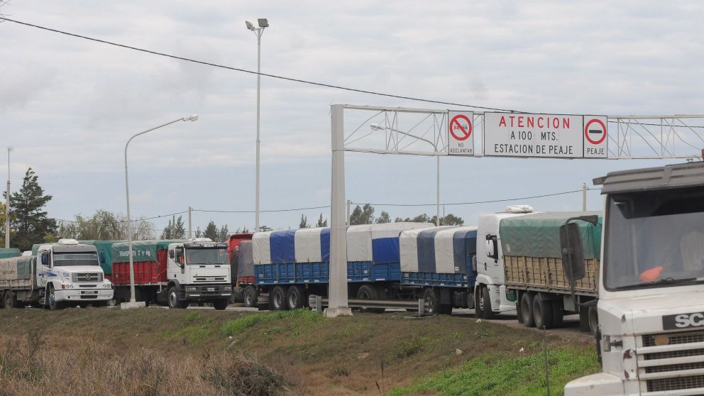 Corte de rutas: campo e industria hablan de "interrupción" en el abastecimiento