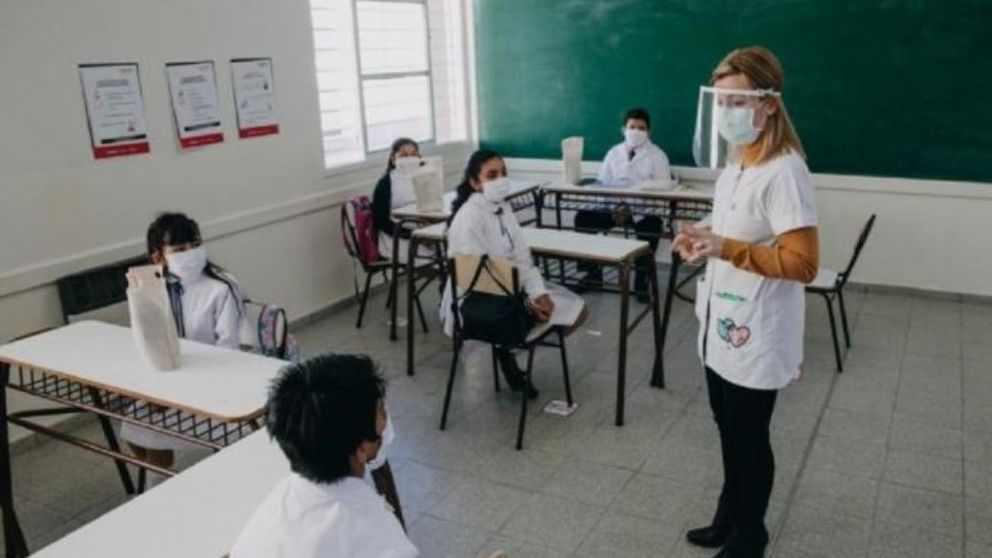 Se suman 12 días al calendario academico