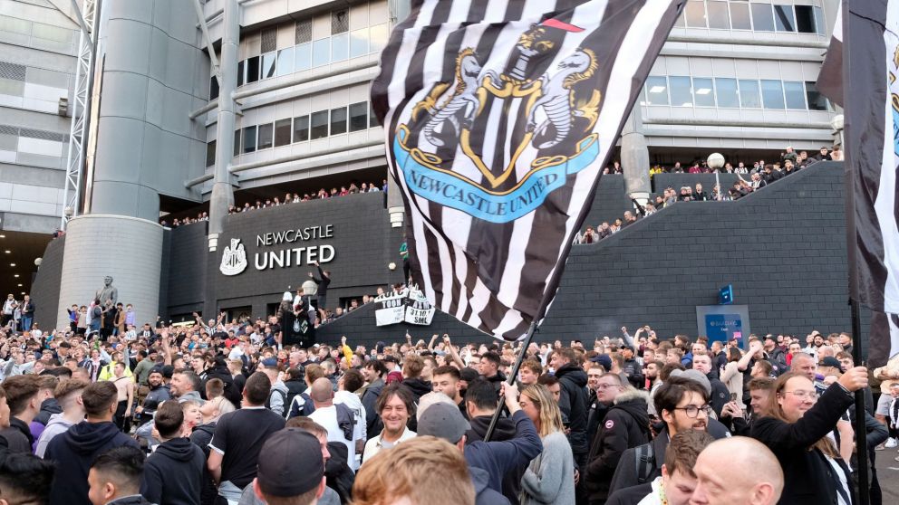 El Newcastle tiene nuevo dueño, Mohamed bin Salman, y los hinchas se juntaron a festejar
