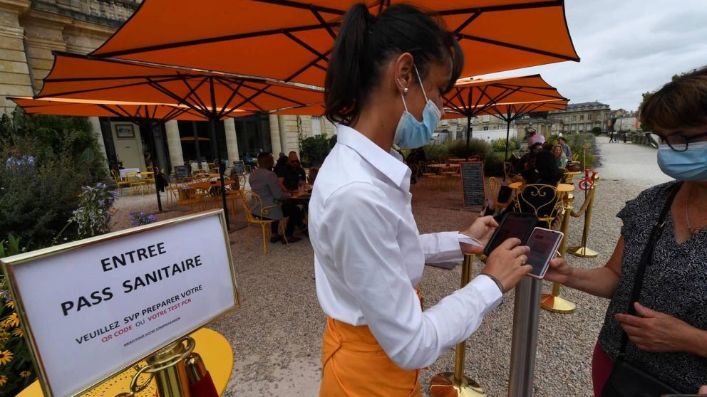 A partir del 9 de agosto los certificados sanitarios en Francia�son obligatorios�para�entrar en cafeter�as, bares y restaurantes