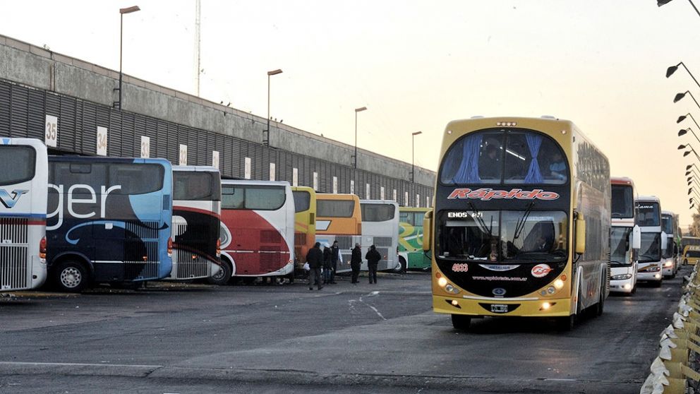 Las empresas de transporte esperan aprovechar el fin de semana largo de cuatro días por el feriado del 12 de octubre