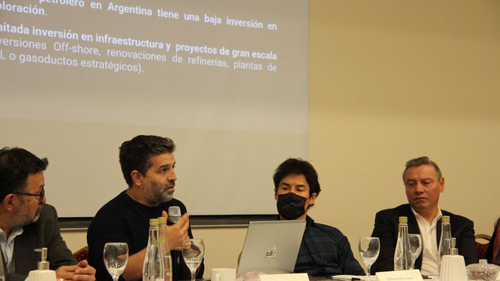 Los representantes de YPF dialogaron con las pymes industriales