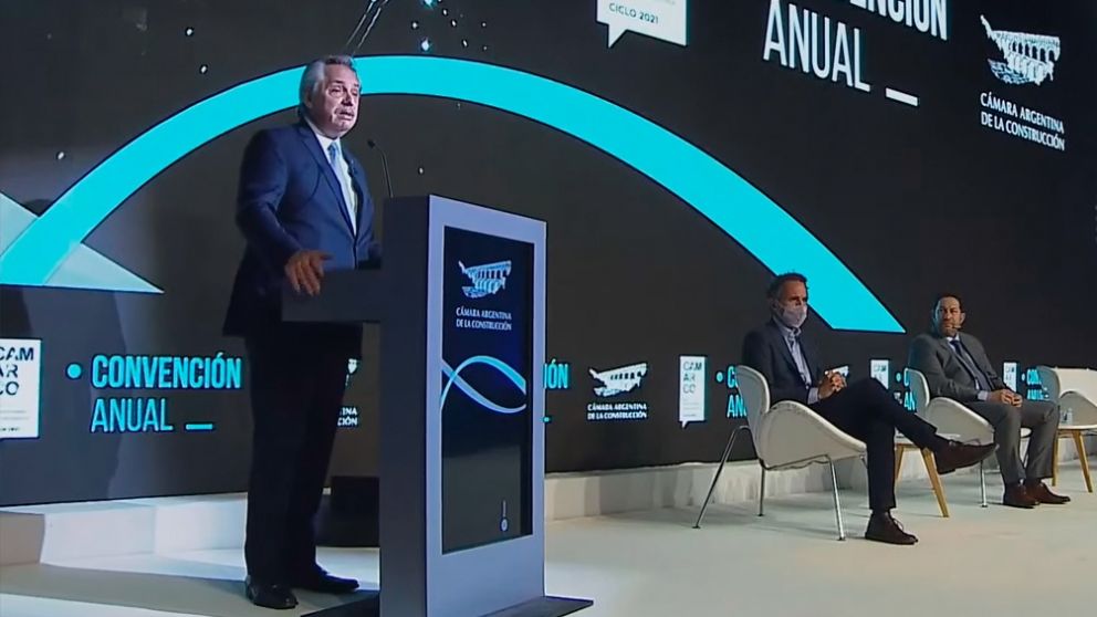 Alberto anunció que antes de fin de año el Gobierno tendrá "en ejecución más de 100 mil viviendas"