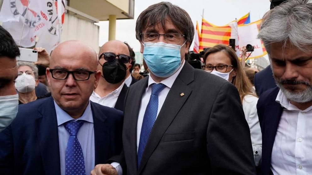 El exdirigente abandonó el tribunal mostrándose "muy contento" con la decisión de la Justicia italiana,
