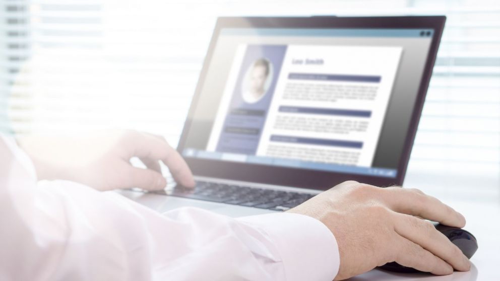 Paso a paso para crear un currículum desde internet