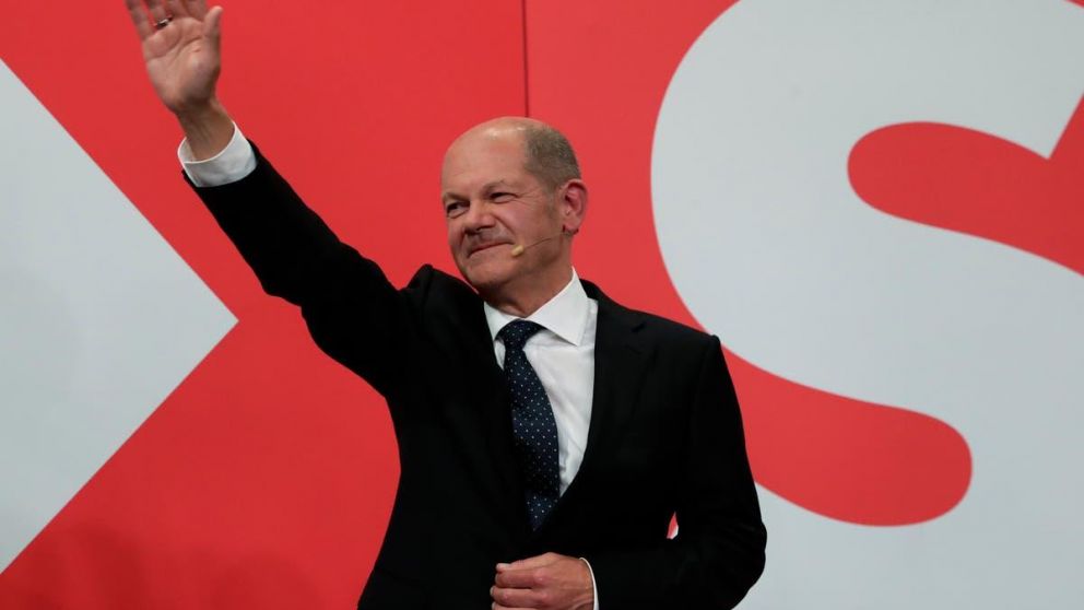 El candidato ganador Olaf Scholz, mantuvo sus primeras reuniones por separado con los verdes y el FPD,