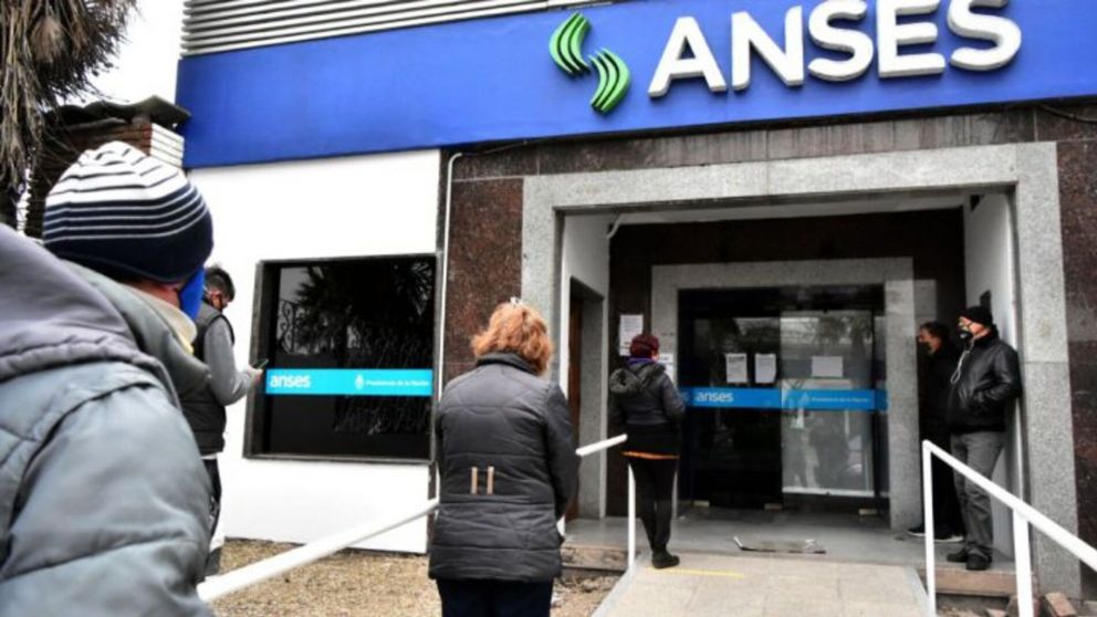 El nuevo bono para jubilados es uno de los beneficios incluidos