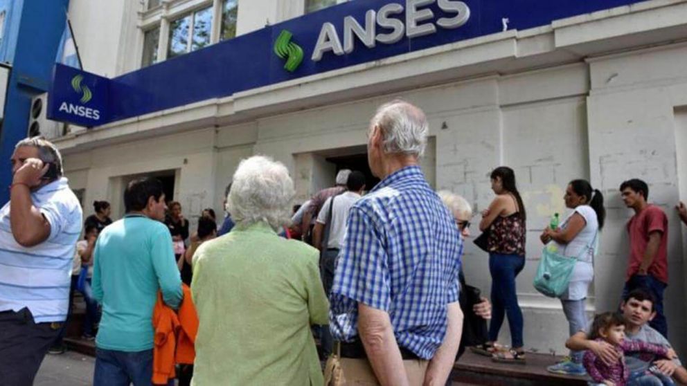 Los jubilados pueden acceder a tres bonos de reintegro