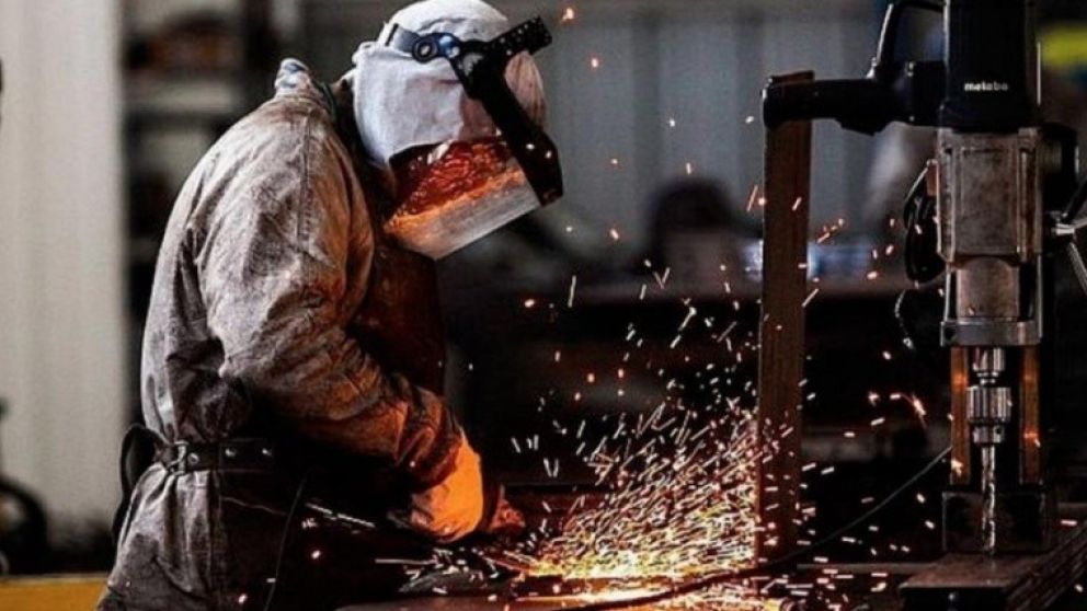 Casi 180.000 trabajadores y trabajadoras comprende la mesa paritaria de la metalurgia