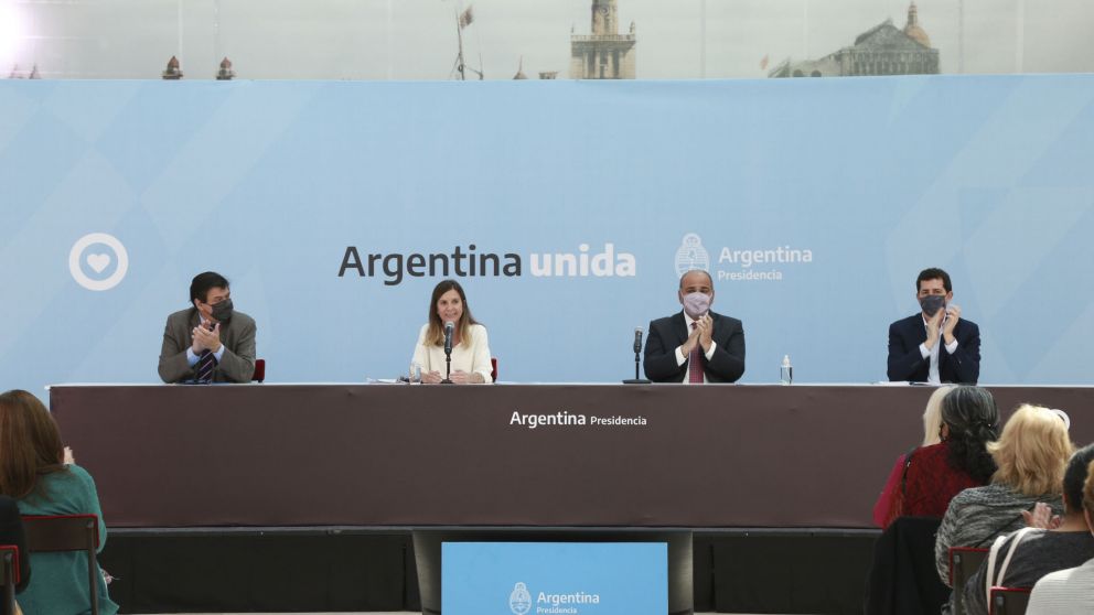 Jubilación anticipada de Anses: Fernanda Raverta y Juan Manzur presentaron la nueva medida del Gobierno