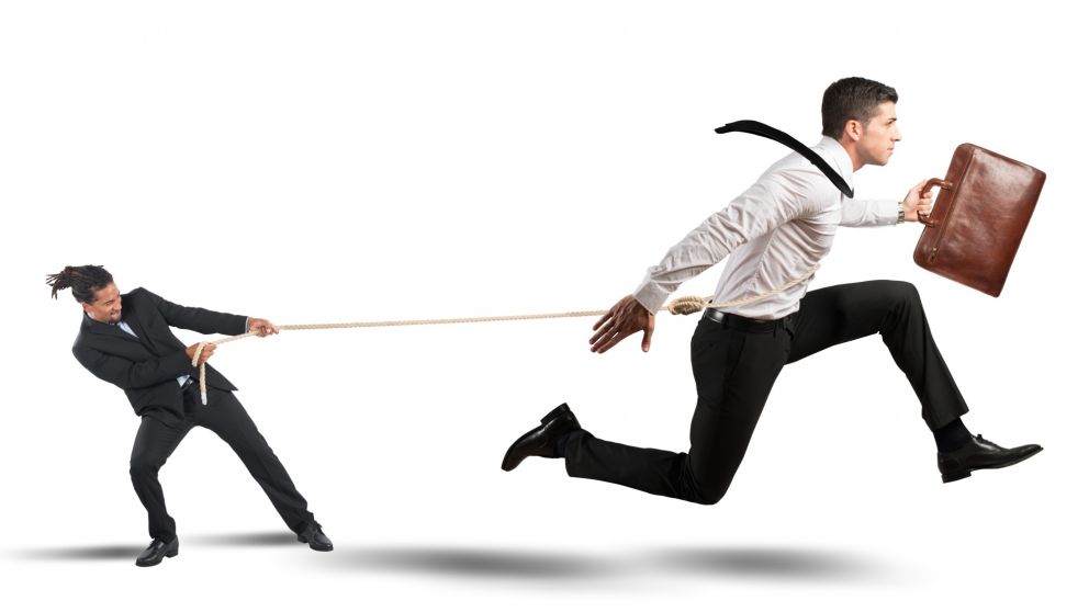 Las empresas agudizan el ingenio para impedir que les roben los talentos