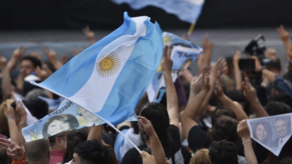 El Frente de Todos buscará torcer la derrota buscando un mayor contacto con el electorado