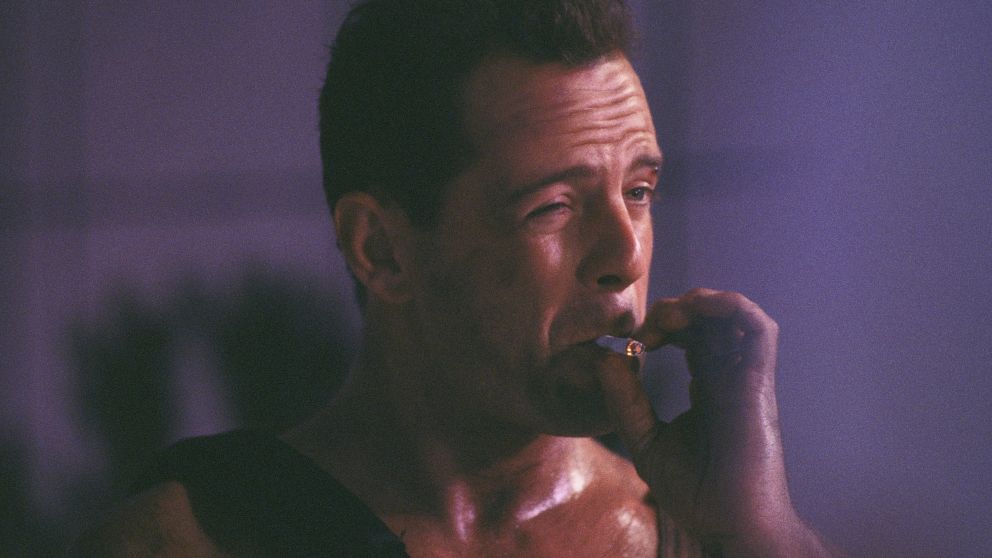 Bruce "John McClaine" Willis en Duro de Matar, esa genialidad