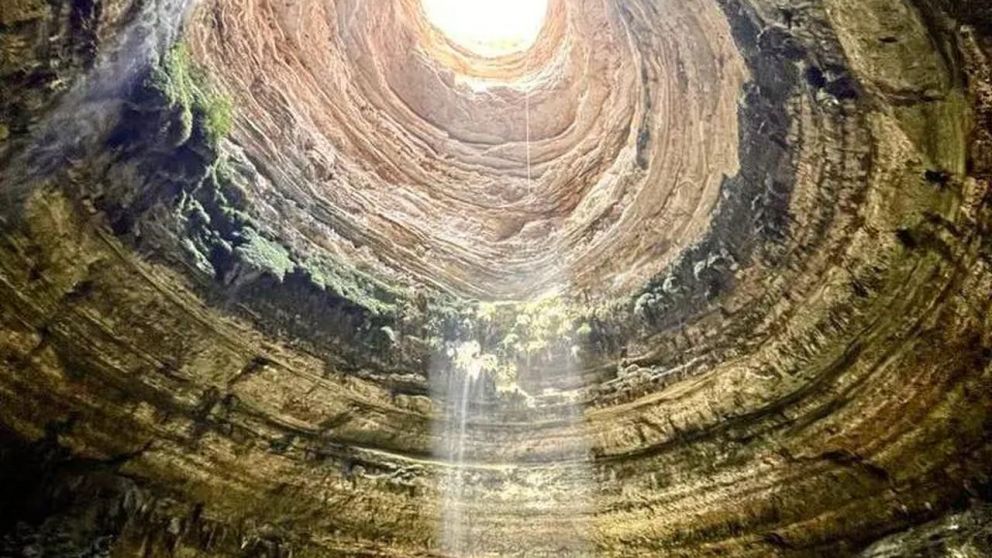 El "pozo del infierno" en Yemen tiene entre 100 y 250 metros de profundidad