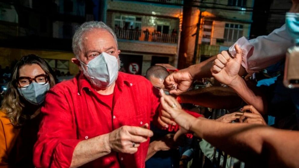 Lula dejó entrever que presentará su candidatura para 2022, si el PT así lo desea.